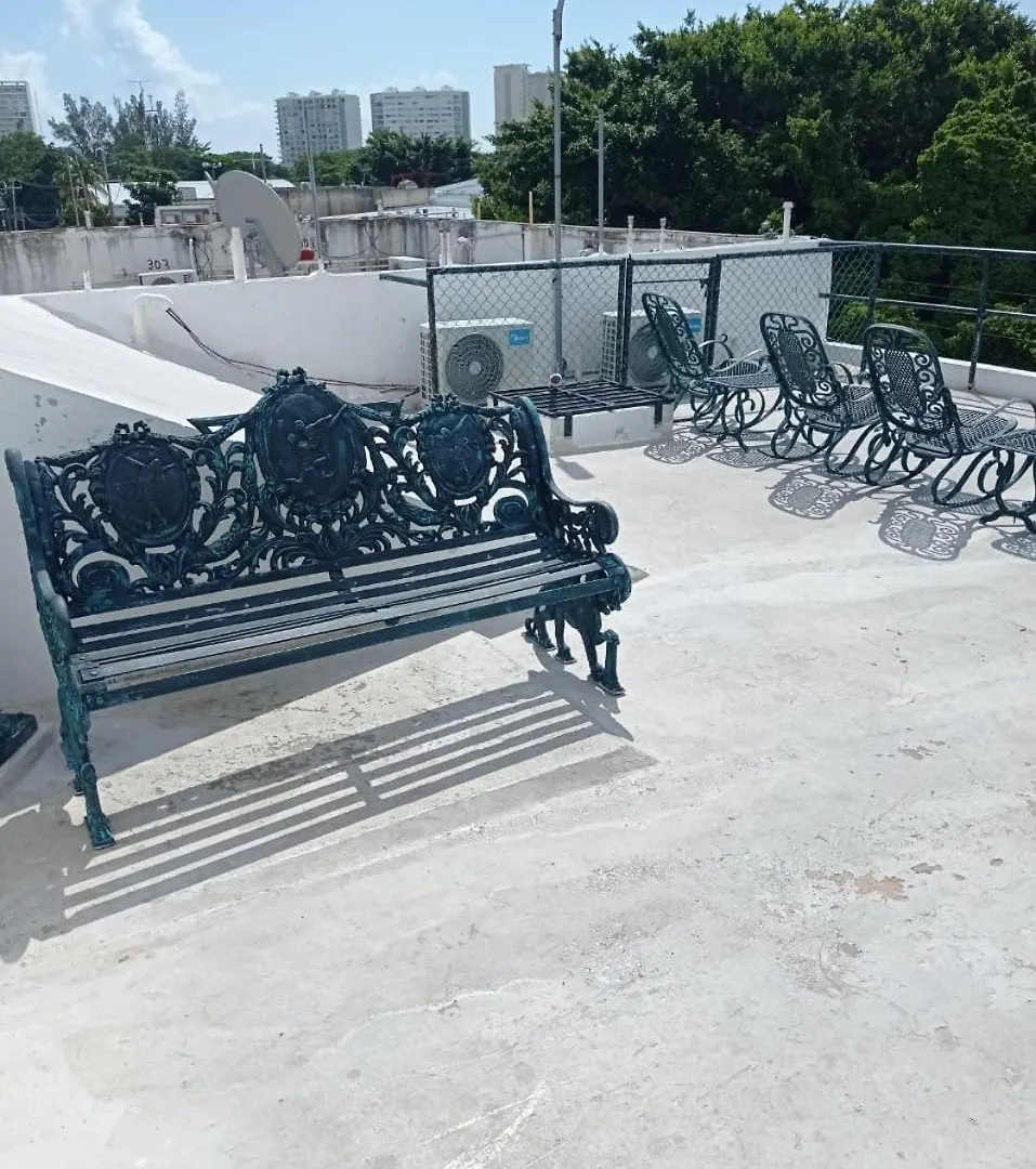 Casa De Huespedes Taino Bed & Breakfast Cancun